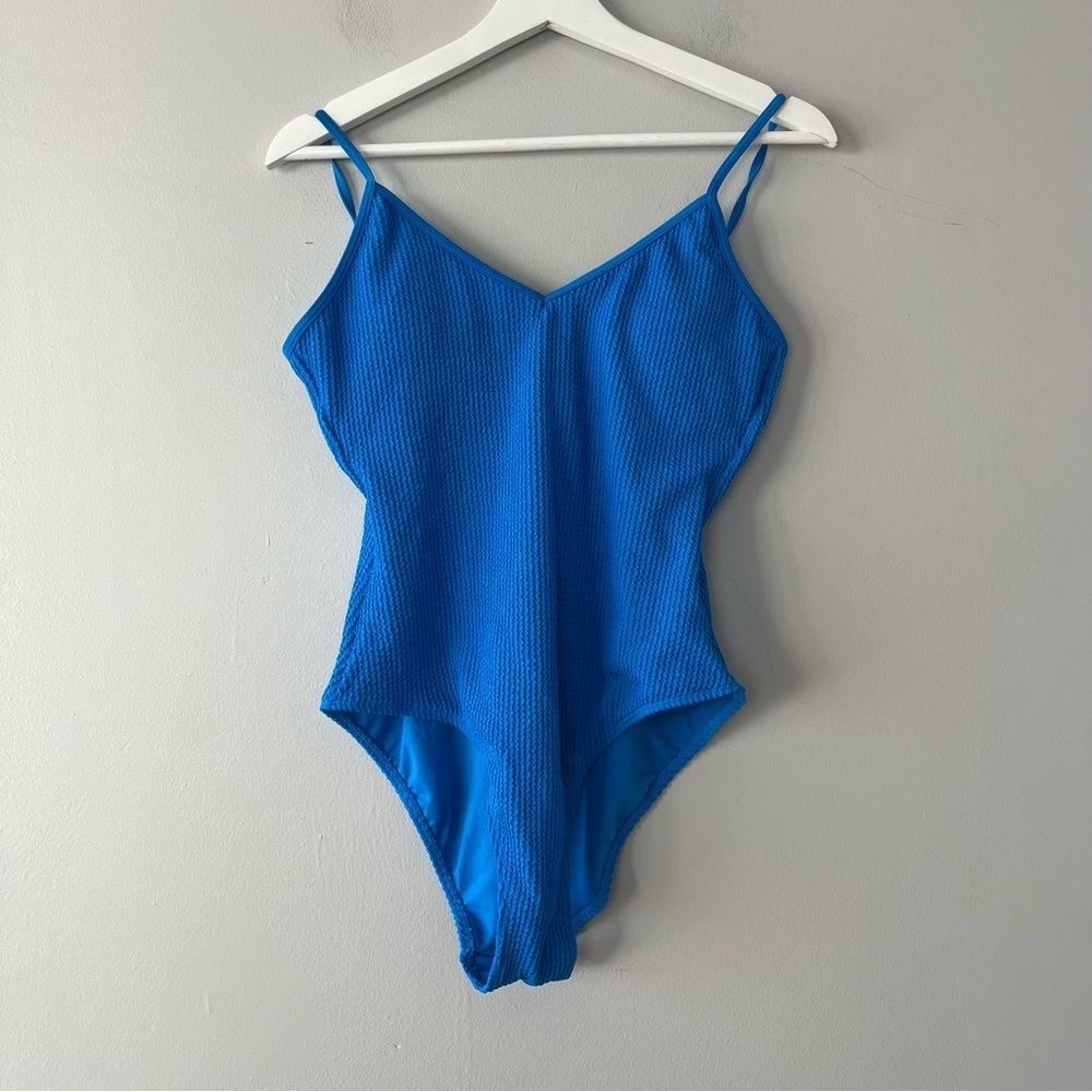 No Boundaries Blue Textured One Piece‎ Open Back Swimsuit Large